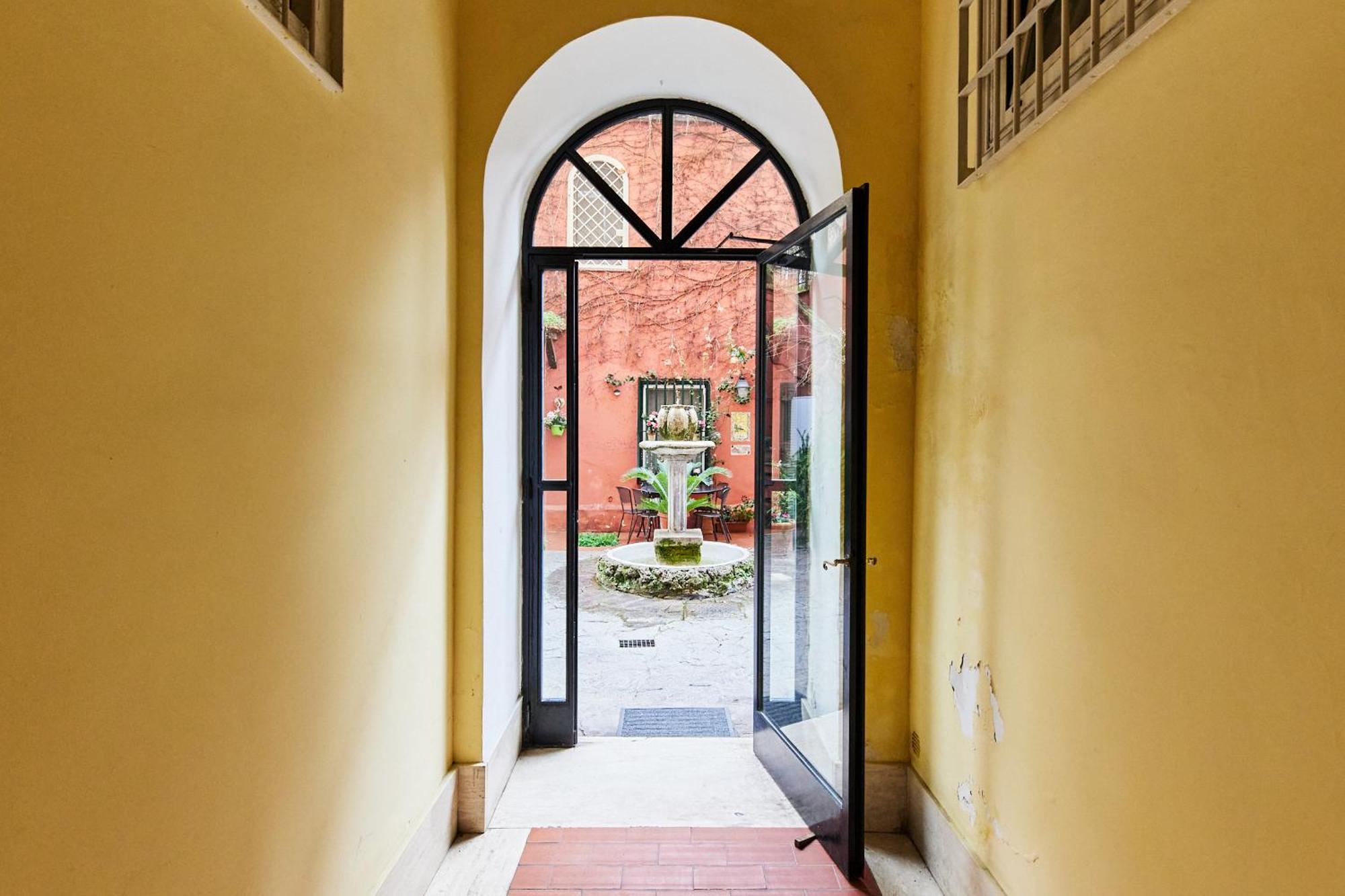Apartment Iflat One Step From Colosseum Rom